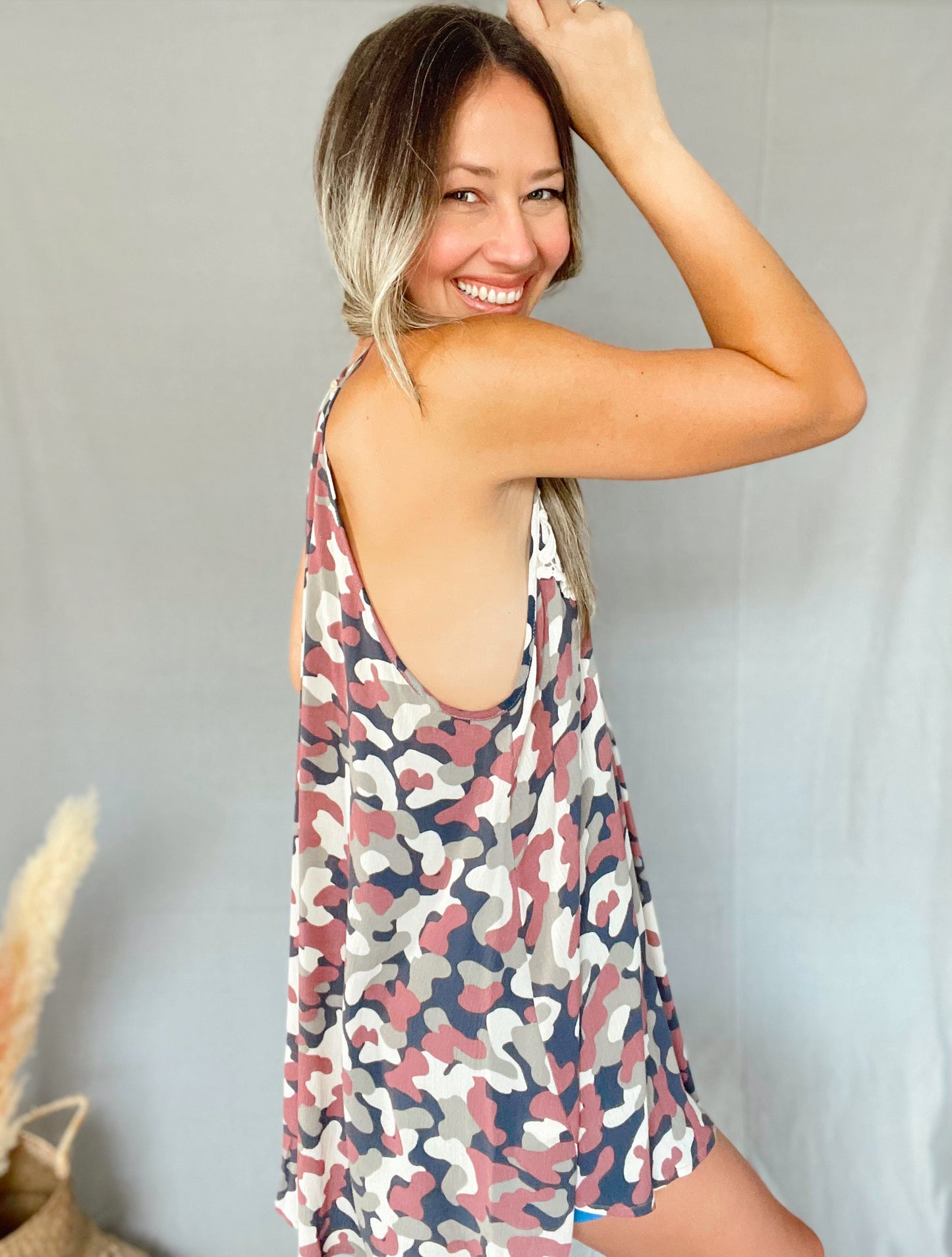 Elia Camo Top