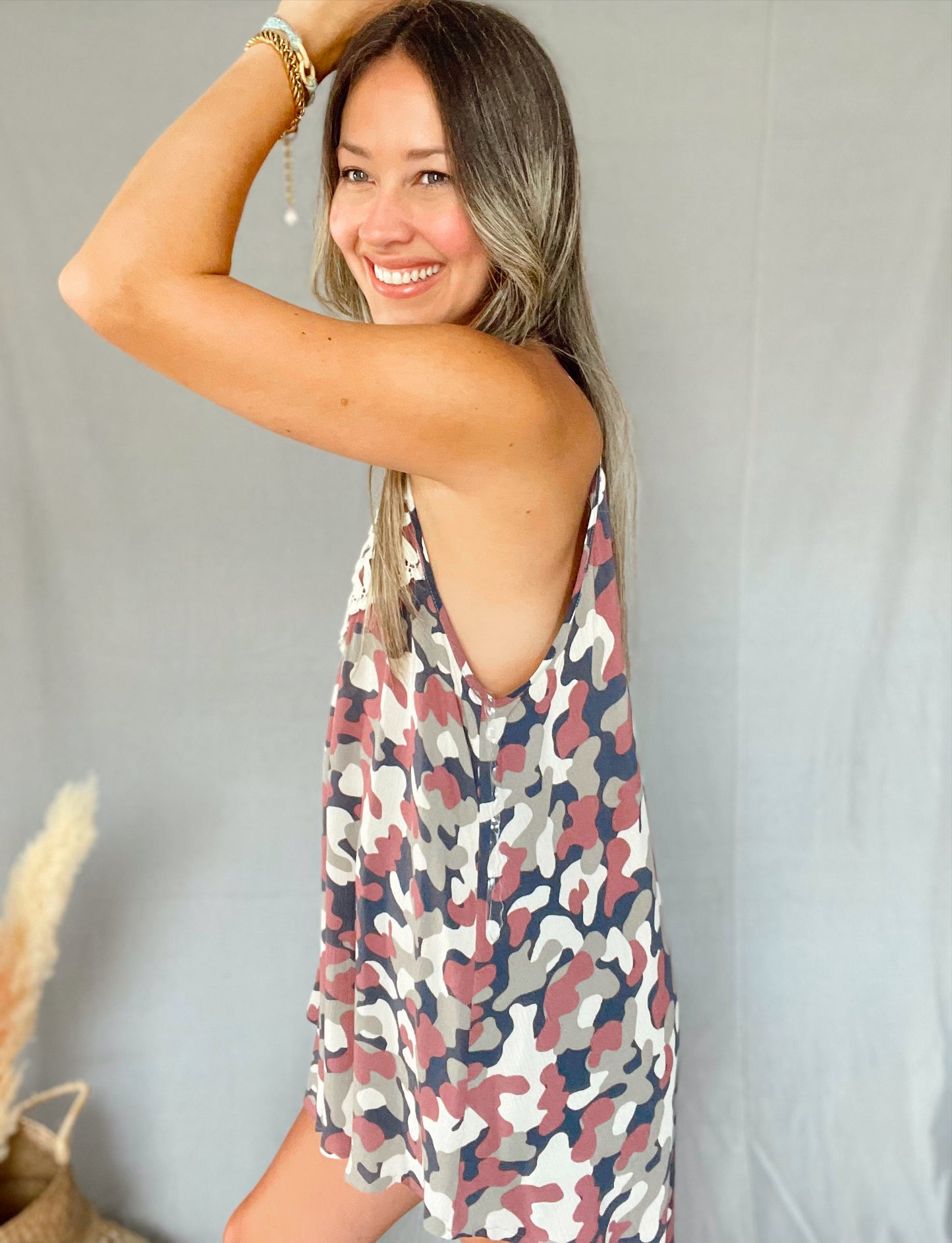 Elia Camo Top