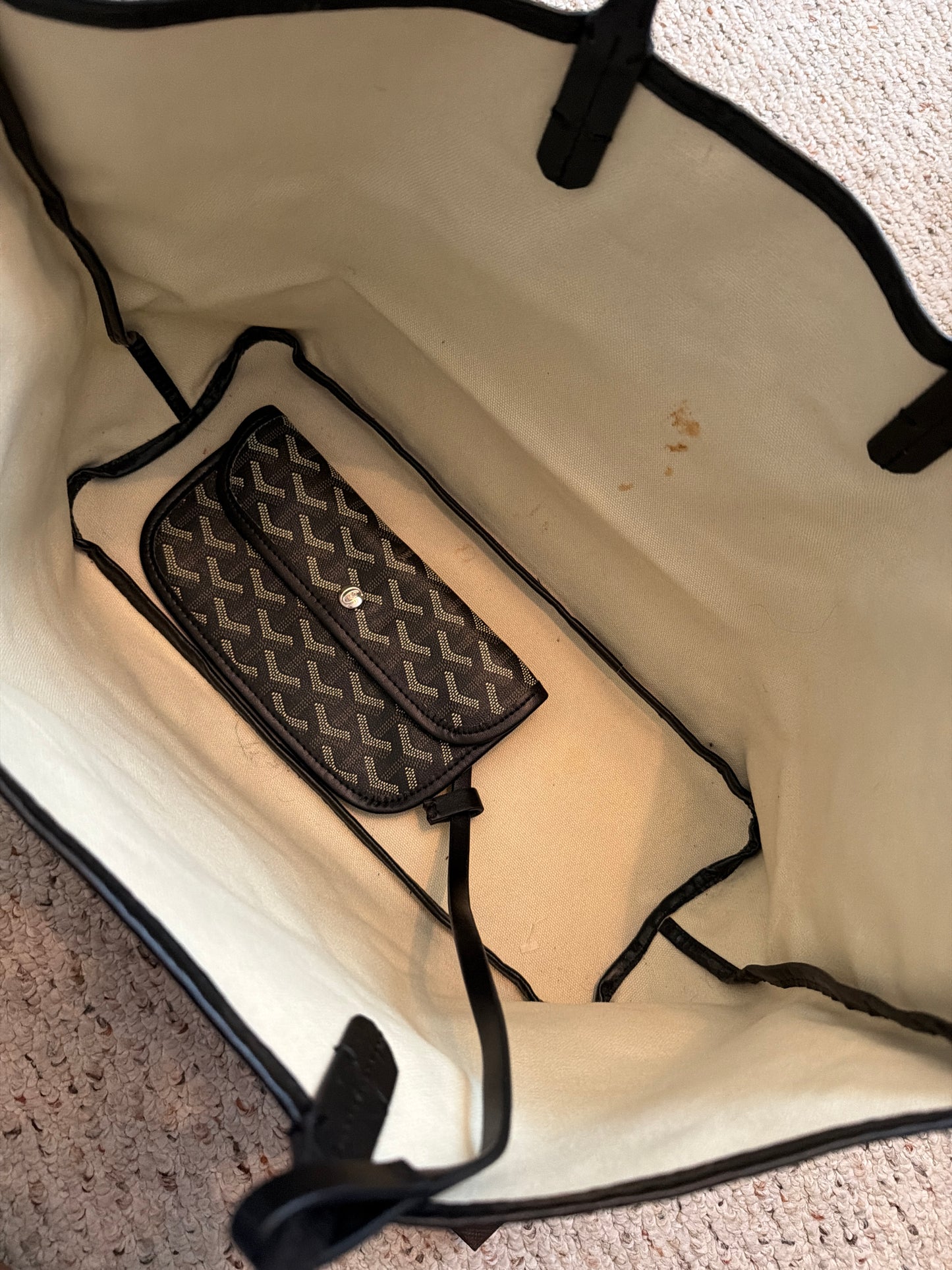 Dupe- Goyard