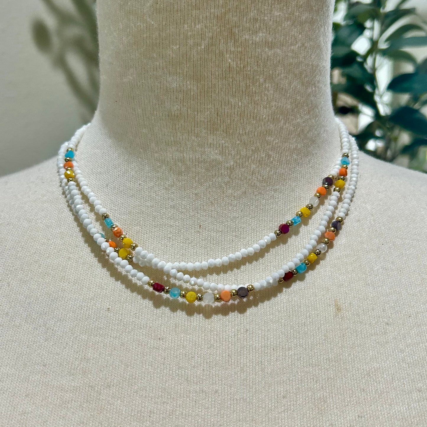 Day White stone necklace
