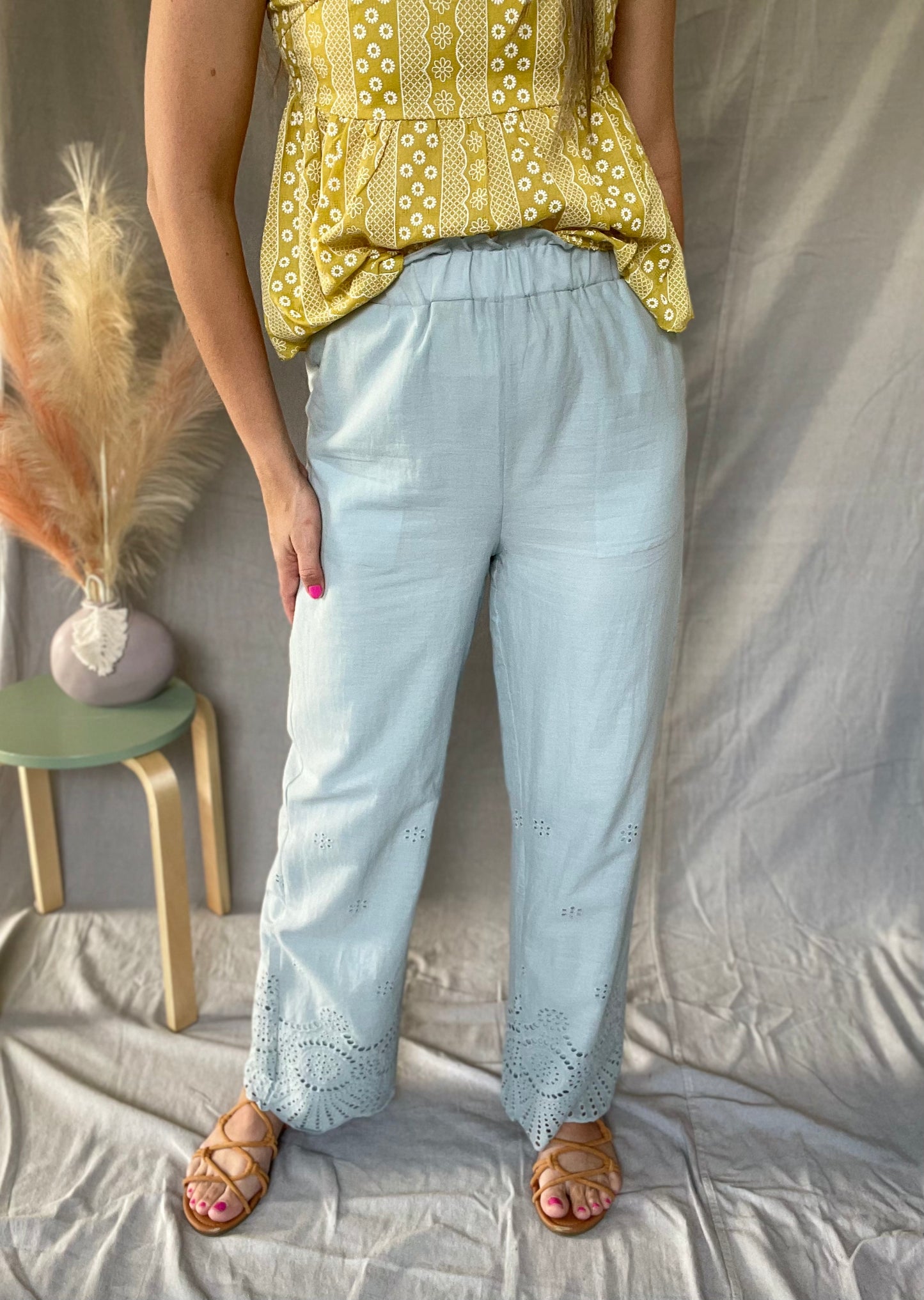 Elastic Waist Pockets Eyelet Pants