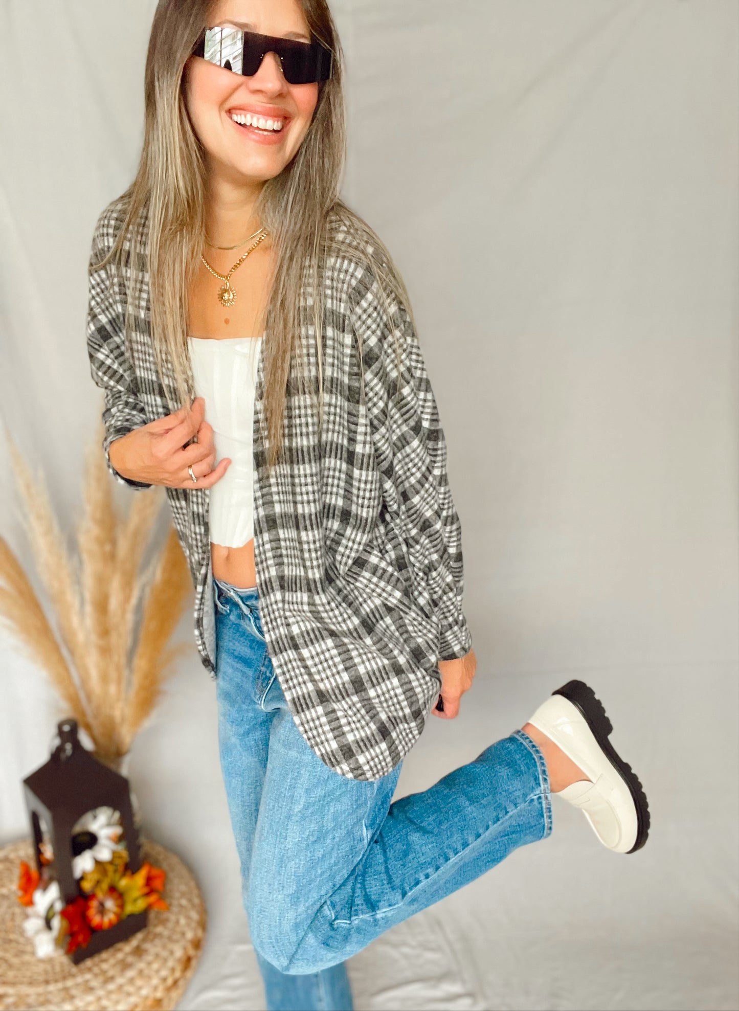 Plaid Round Pocket Black Cardigan